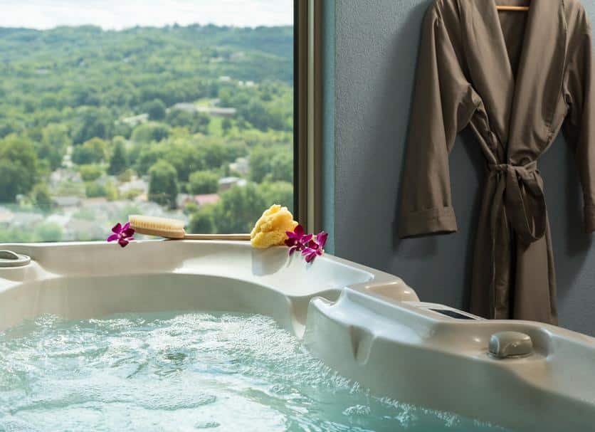 Hermann Hill Vineyard And Inn has Jacuzzi suites