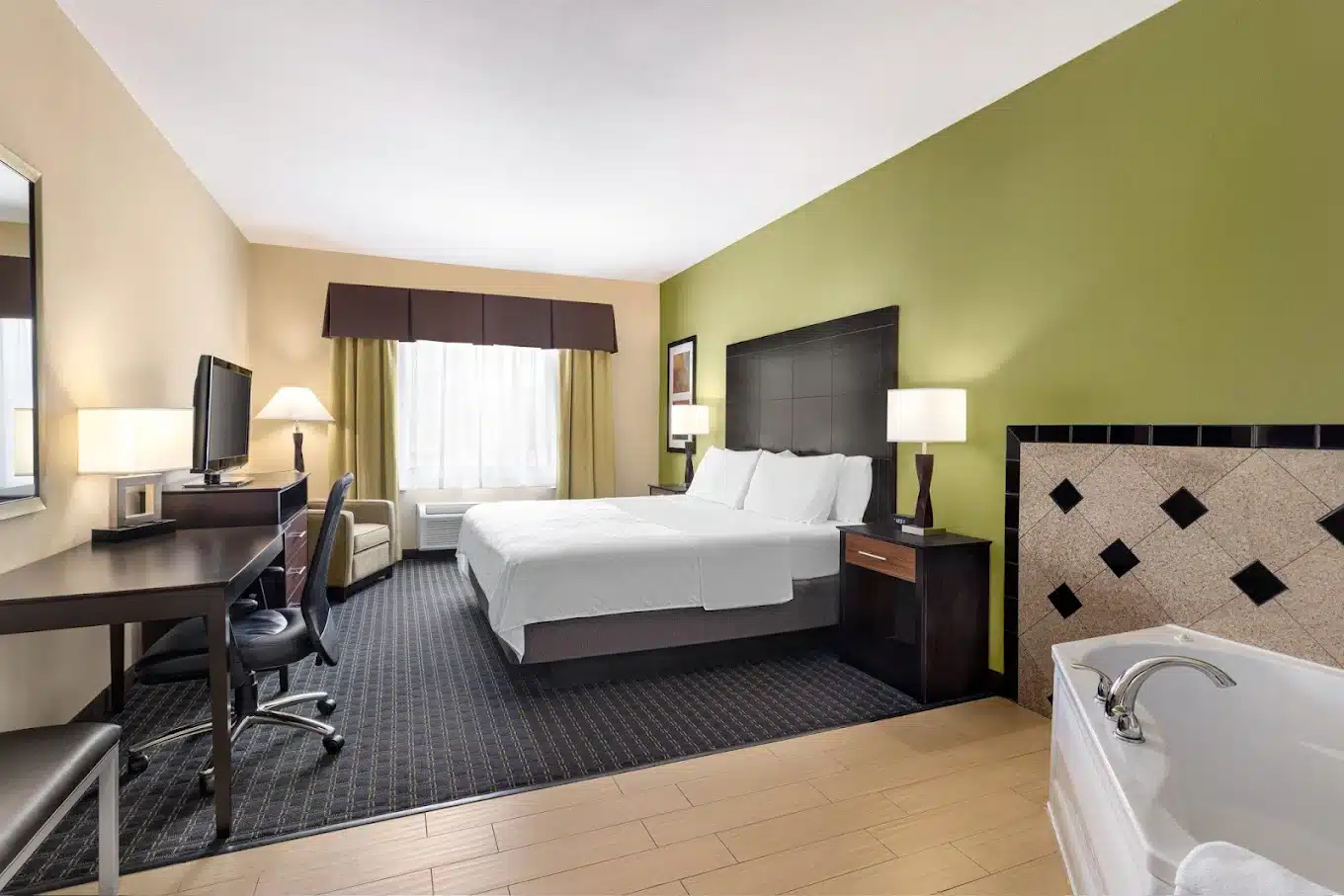 Holiday Inn Express Hotel & Suites Edmond has Jacuzzi suites