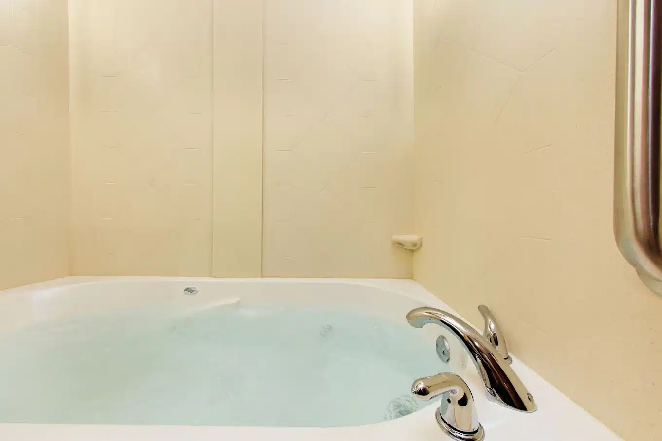 Holiday Inn Express & Suites Florence Northeast