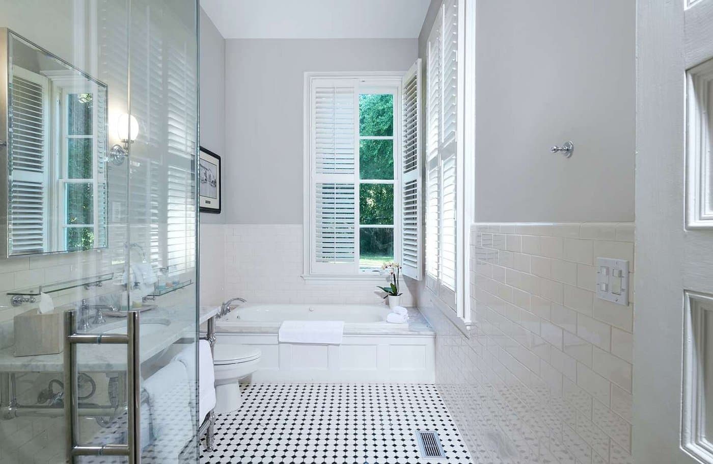 Jekyll Island Club Resort has suites with private hot tub