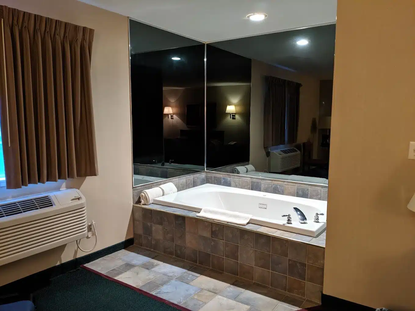 Osage Village Inn has Jacuzzi suites