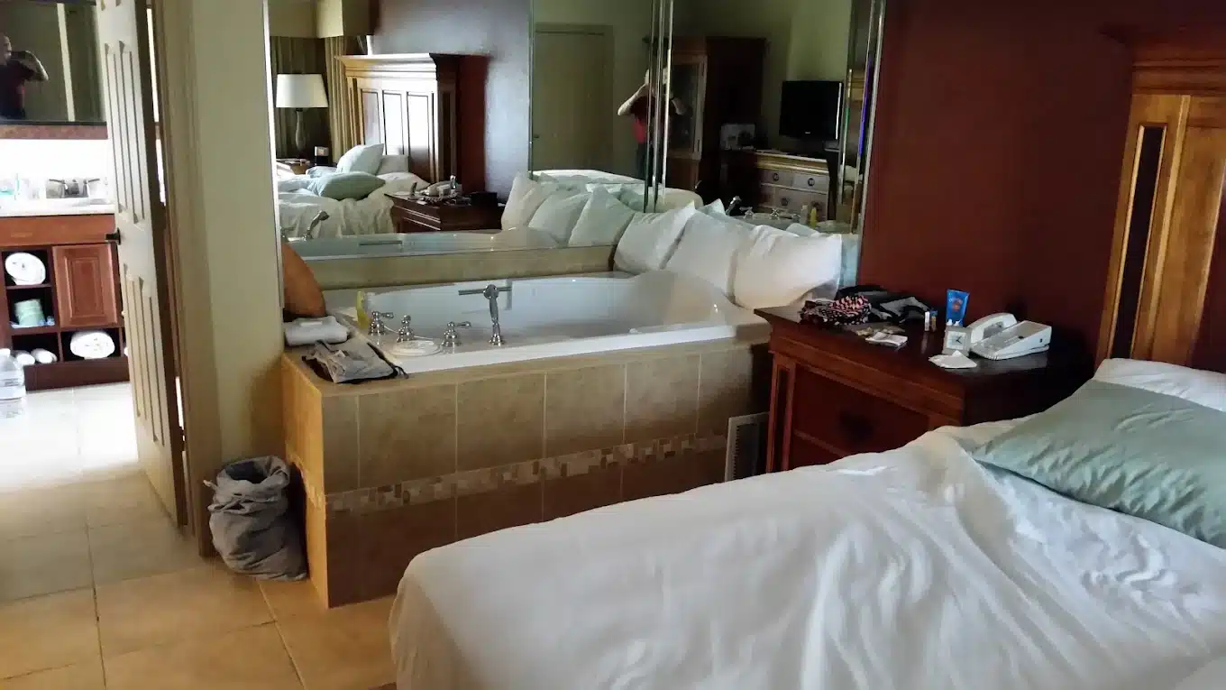 Westgate Painted Mountain Golf Resort has Jacuzzi suites