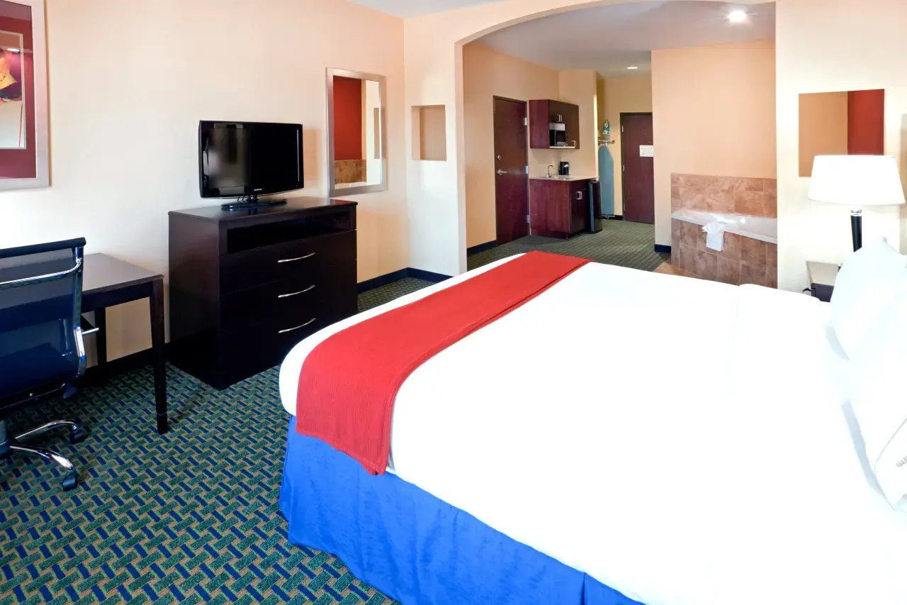 Holiday Inn Express & Suites Lubbock West