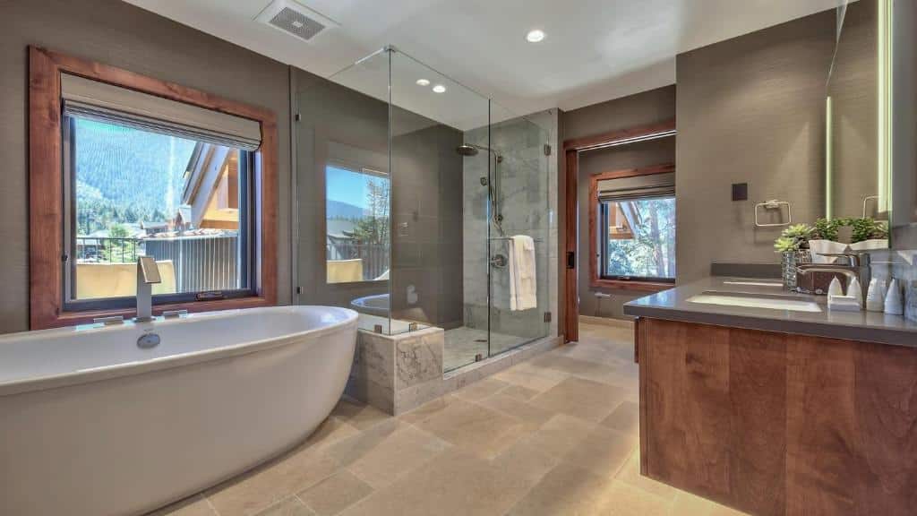 Zalanta 317 has suite with private spa tub