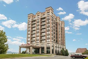 Muskegon Hotels with Jacuzzi in Room