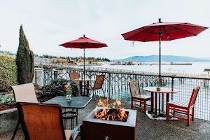 Bellingham Hotels with Jacuzzi in Room
