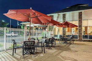 Morgantown Hotels with Jacuzzi in Room