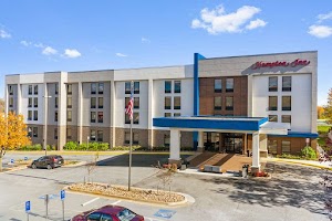 Winchester Hotels with Jacuzzi in Room