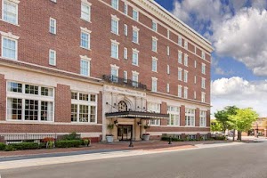 Winchester Hotels with Jacuzzi in Room