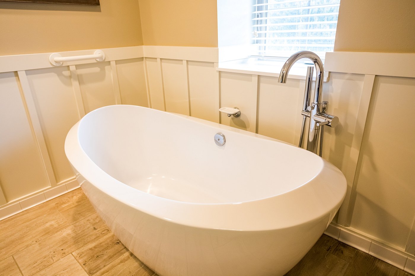 The Ocean Lodge has jacuzzi suites