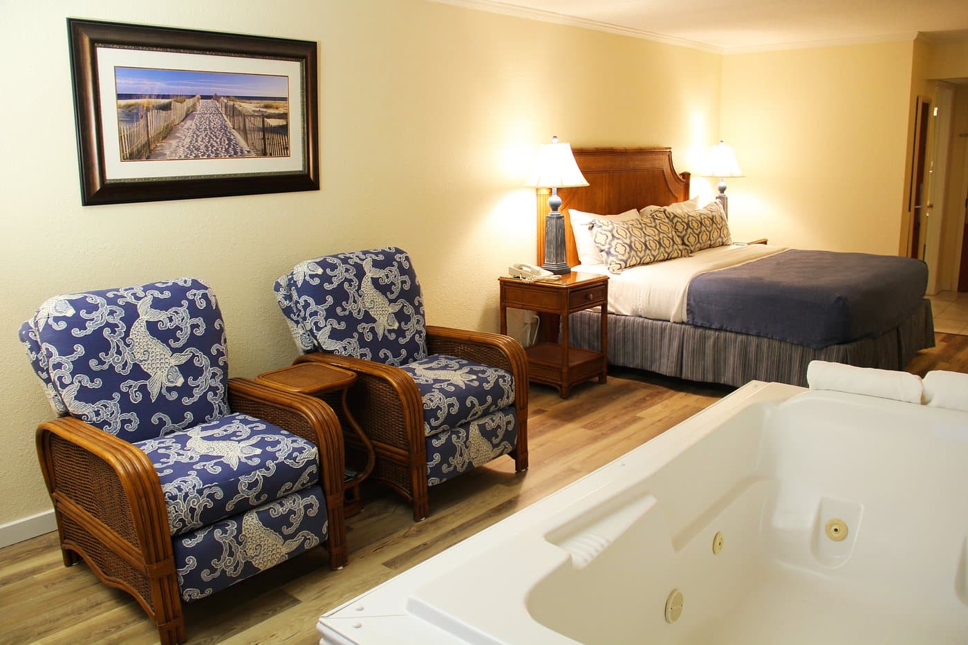 Surf Side Hotel Outer Banks has Jacuzzi suites