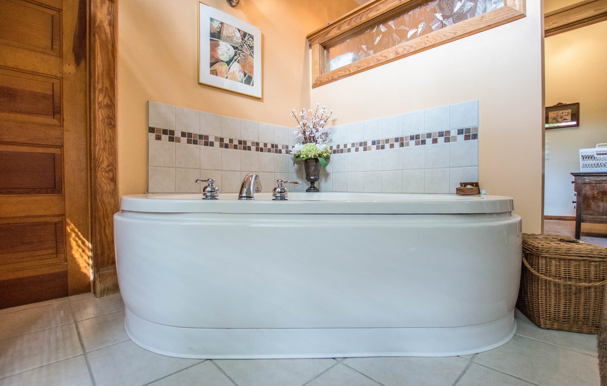 The Terrace Inn and 1911 Restaurant has private jacuzzi