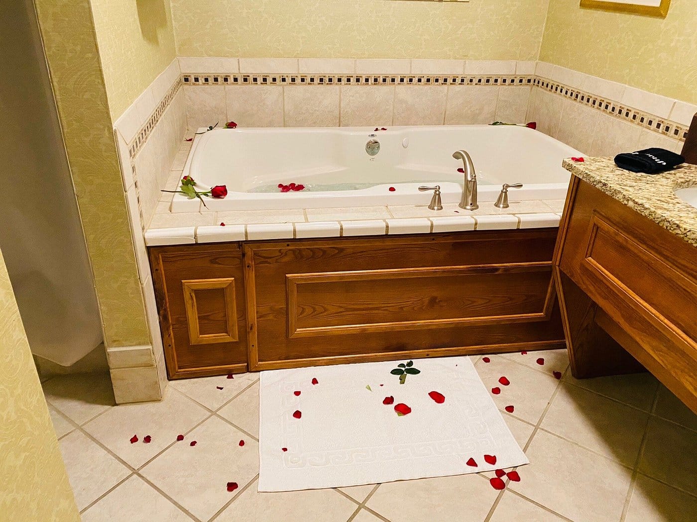 Bavarian Inn has jacuzzi suites