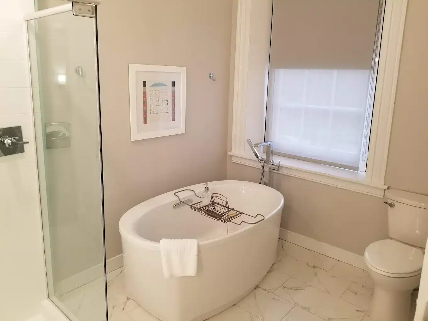 Blackburn Inn And Conference Center has suites with private spa tub