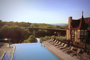 West Virginia Hotels with Jacuzzi in Room