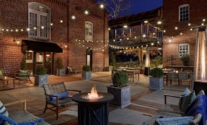 Lynchburg Hotels with Jacuzzi in Room