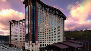 Council Bluffs Hotels with Jacuzzi Suites