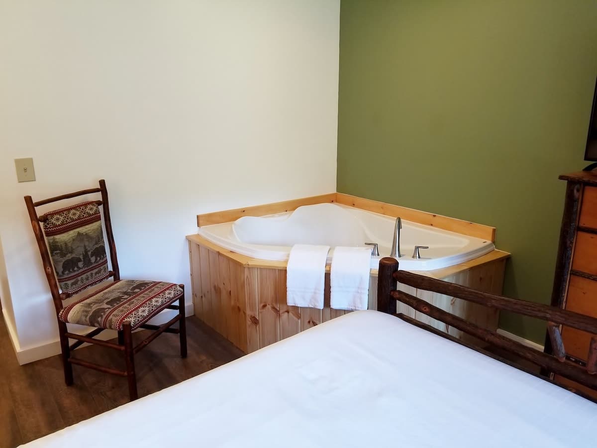 Coolfont Resort has jacuzzi suites