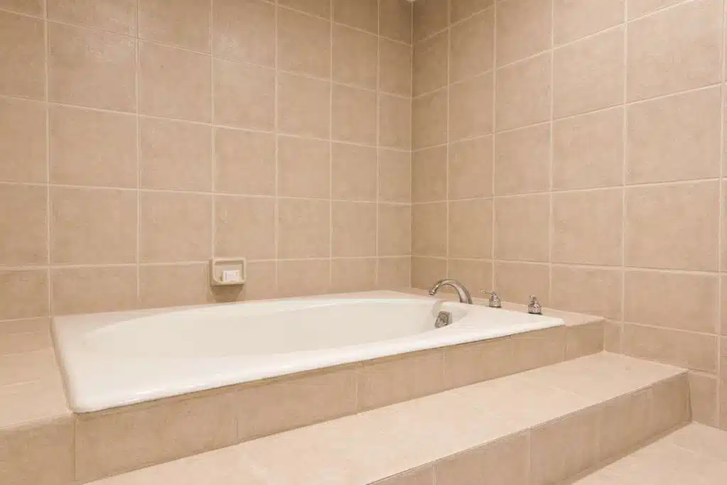 Embassy Suites by Hilton Milwaukee Brookfield has suites with private spa tub