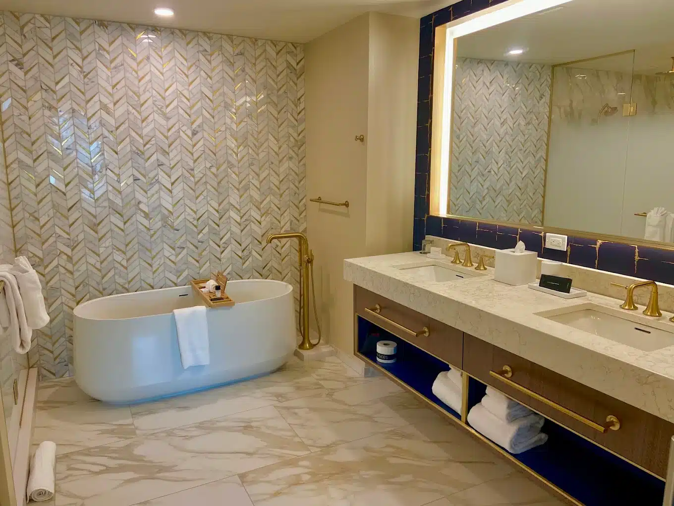 Hard Rock Hotel & Casino Bristol has jacuzzi suites