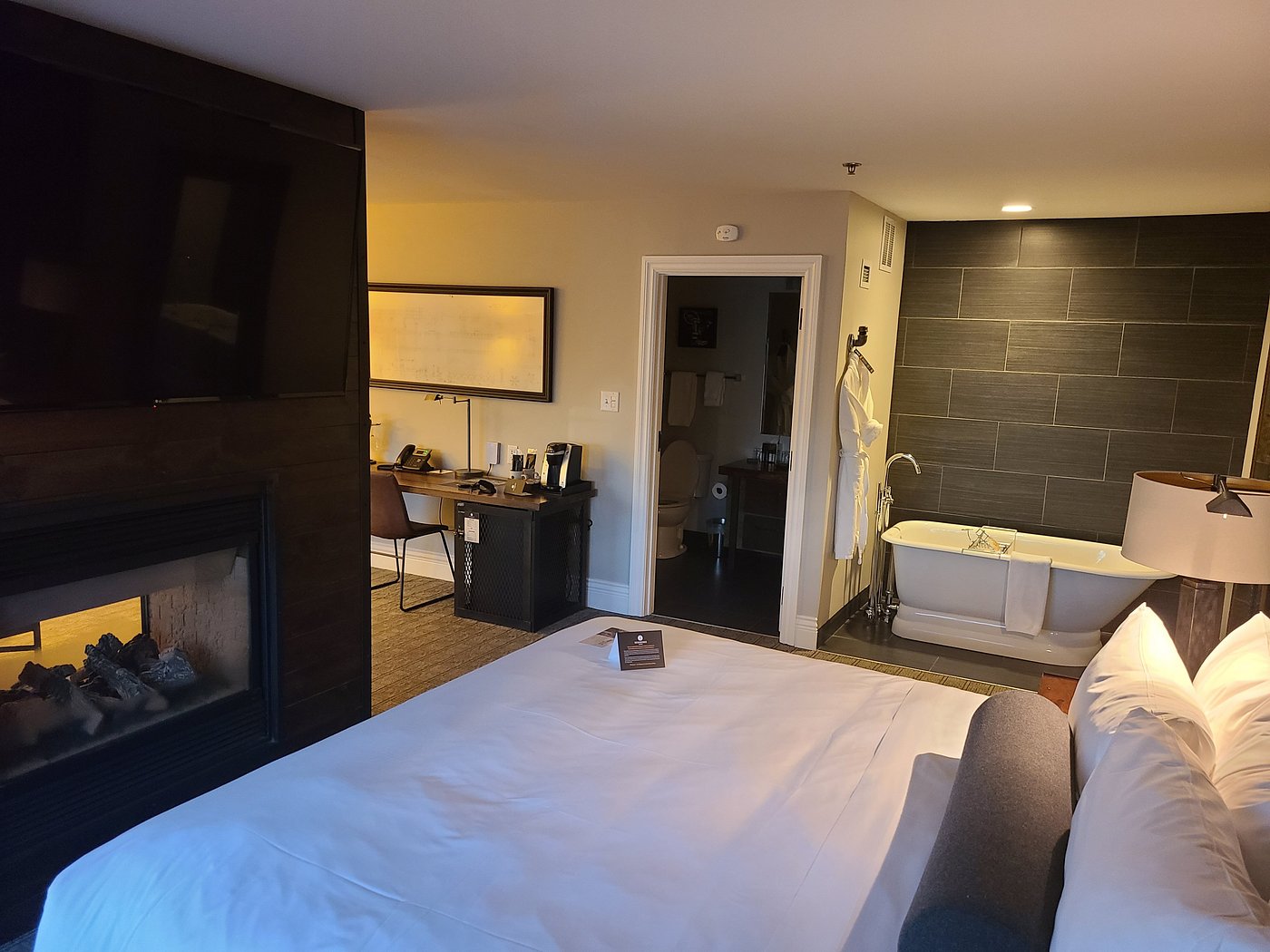 Ironworks Hotel has room with private hot tub