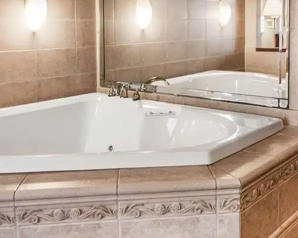 Quality Inn Beloit has jacuzzi suites