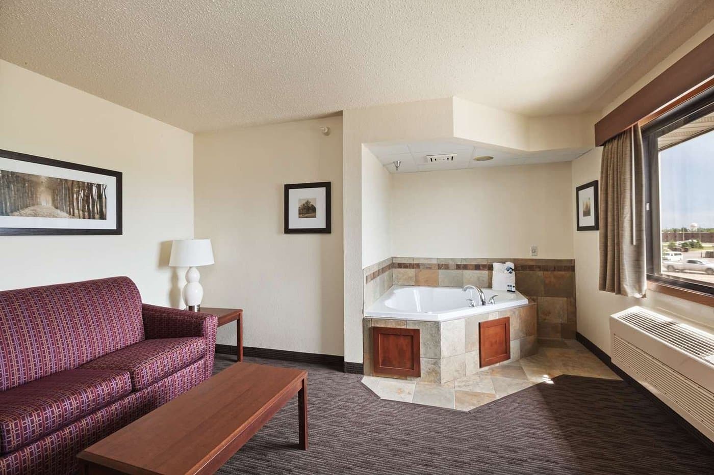 AmericInn by Wyndham Dickinson has jacuzzi suites