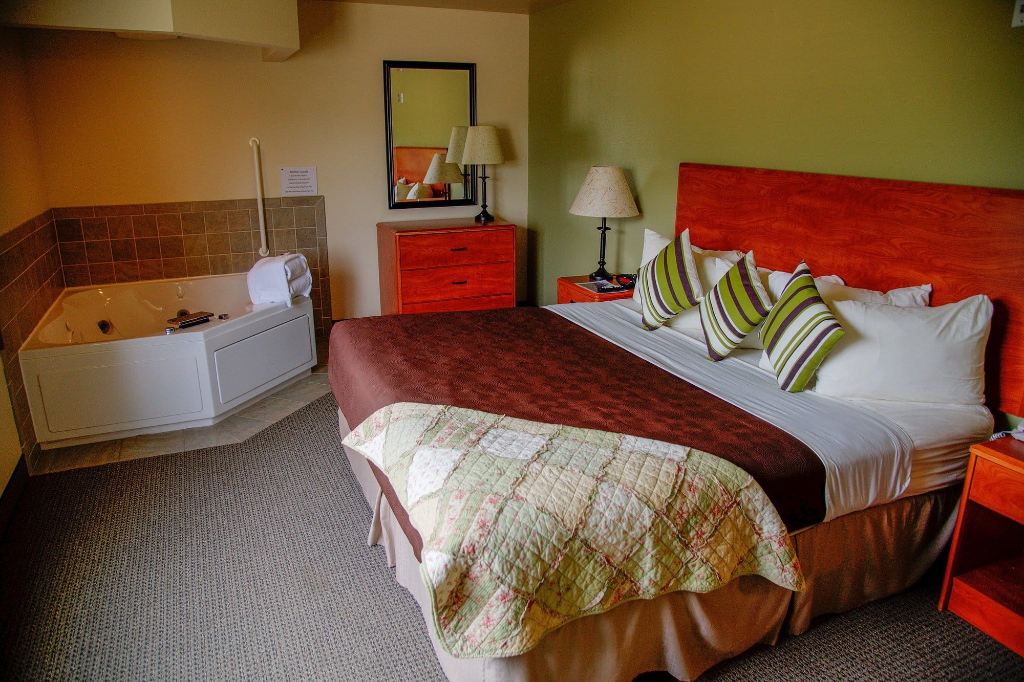 AmericInn by Wyndham of Havre has jacuzzi suites