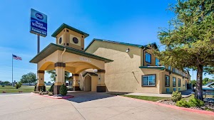 Kansas Hotels with Jacuzzi in Room