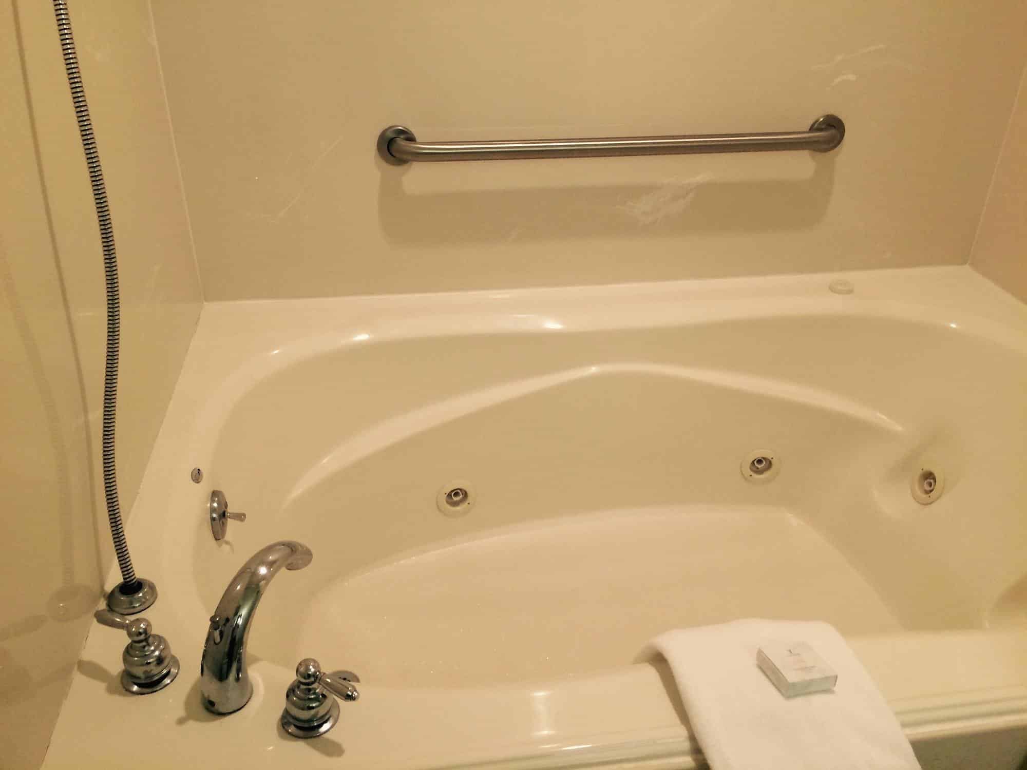 Church Street Inn has jacuzzi suites