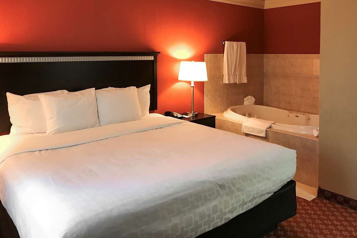 Clarion Hotel & Conference Center Toms River has jacuzzi suites