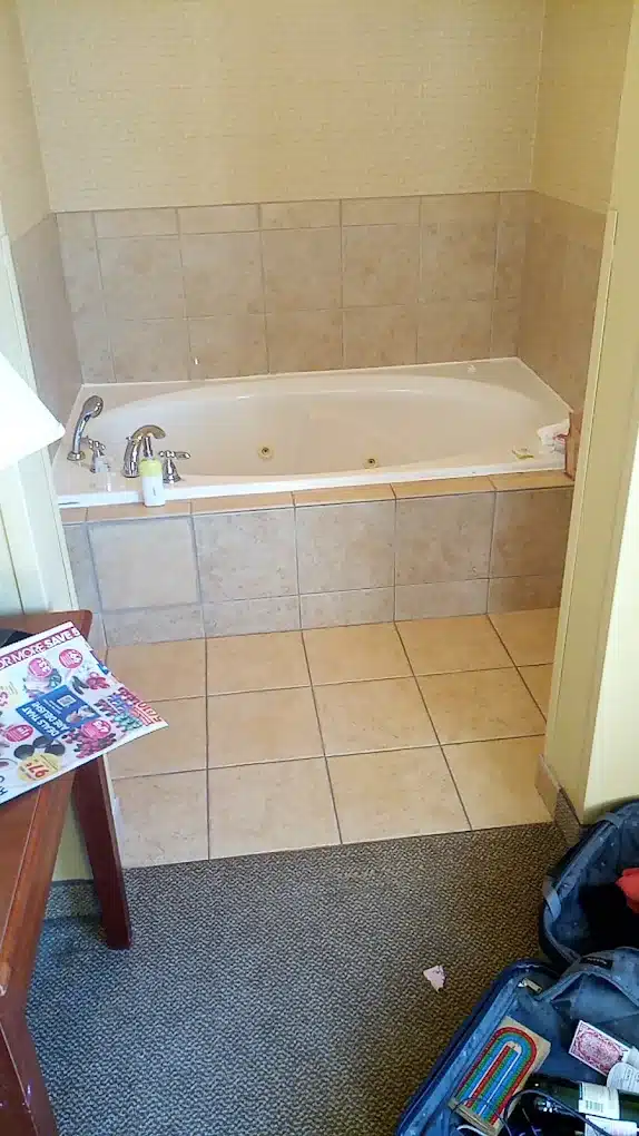 Holiday Inn Express & Suites Bloomington