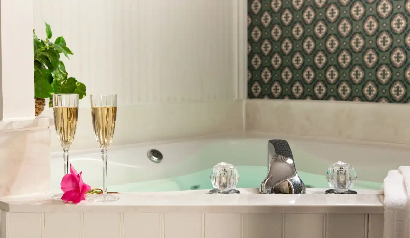 Inn At the Park has jacuzzi suites