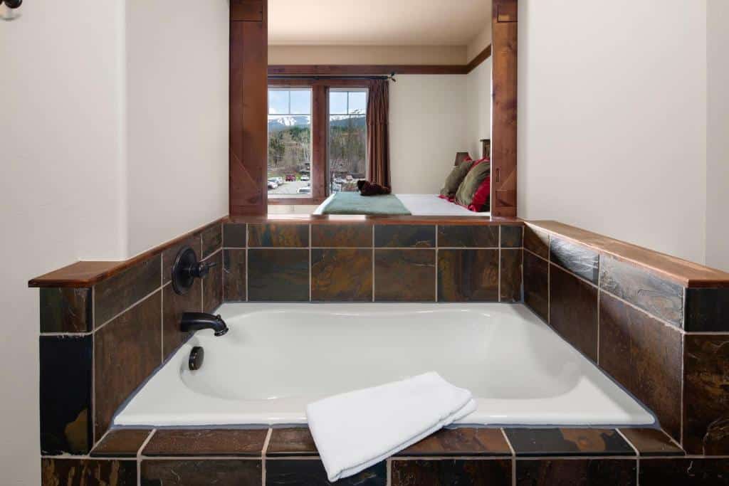 Lodge at Whitefish Lake has suites with private spa tub