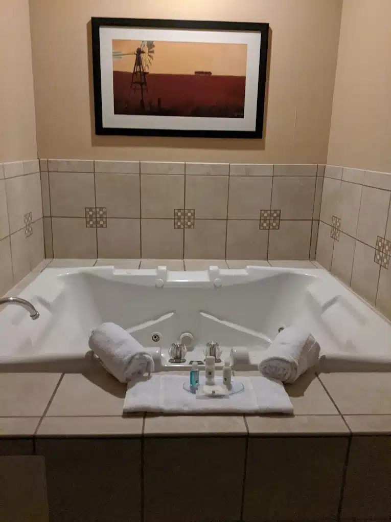 Quality Inn & Suites Loveland has jacuzzi suites
