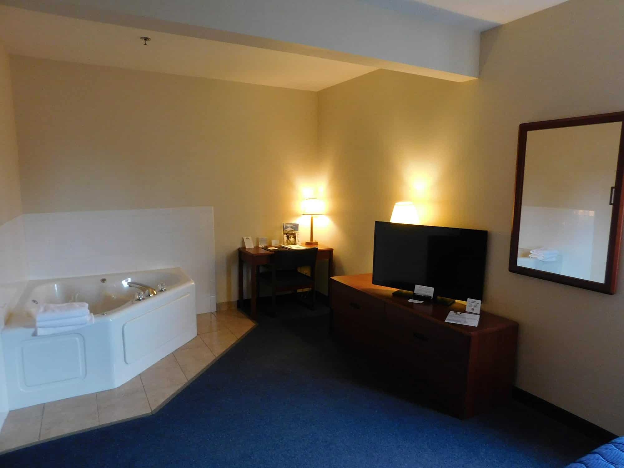 Reston Inn & Suites has jacuzzi suites