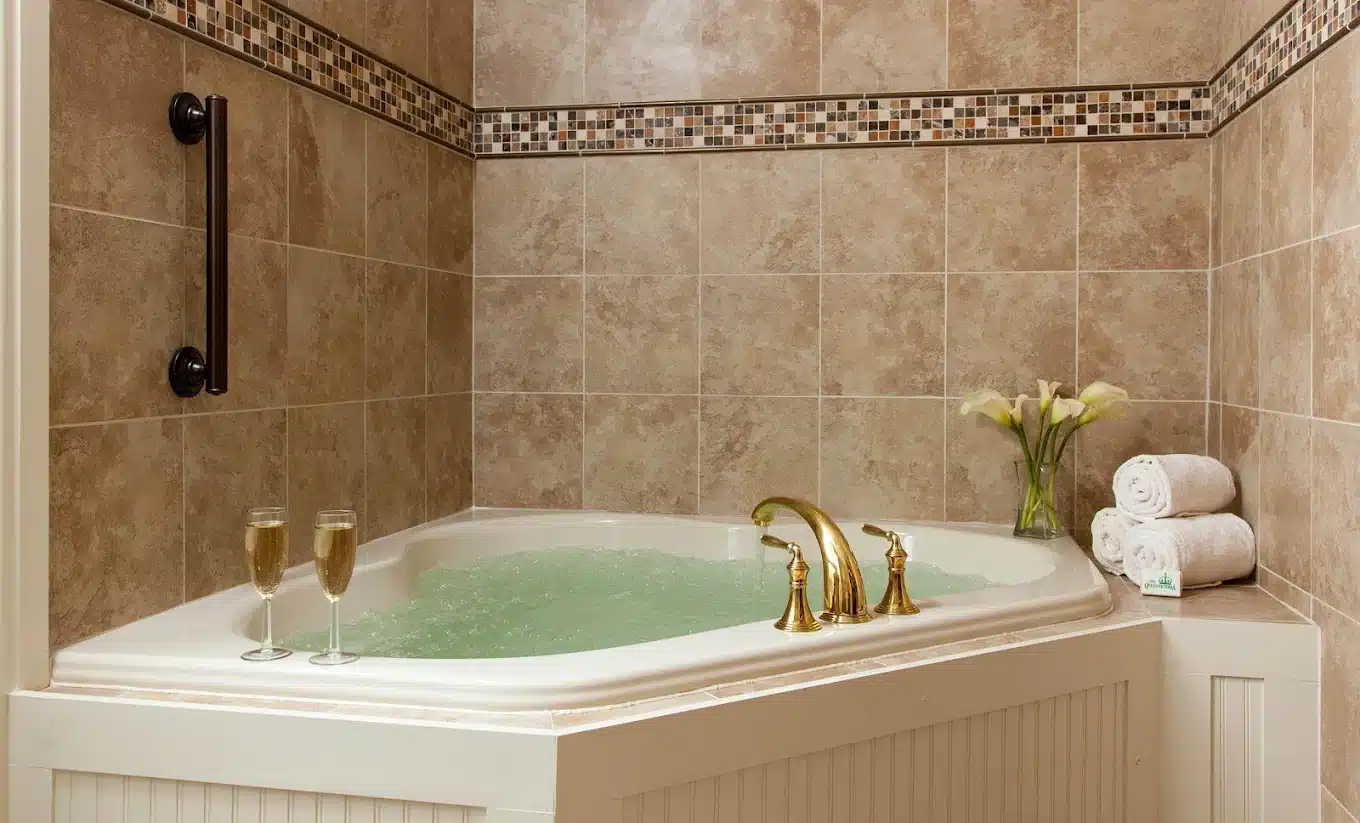The Queen Victoria Cape May has jacuzzi suites