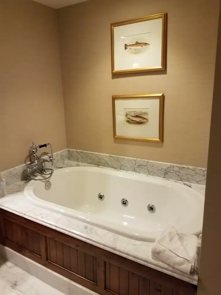 The Ritz-Carlton Bachelor Gulch has jacuzzi suites