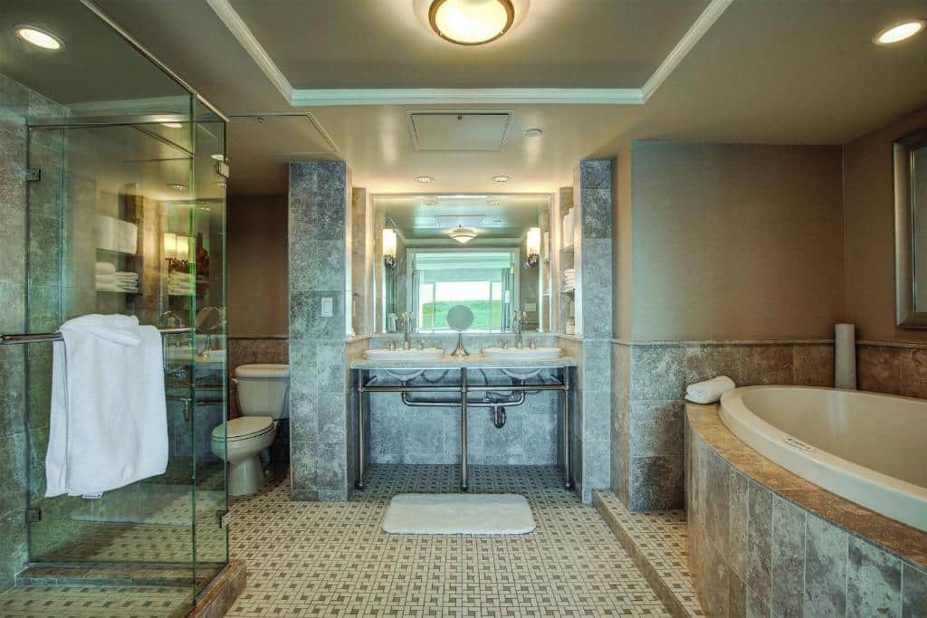 Woodmark Hotel & Still Spa has suites with private spa tub