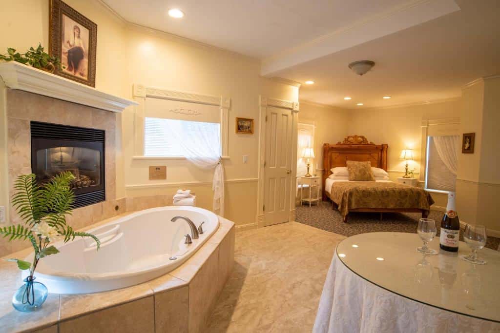 Anniversary Inn Logan has jacuzzi suites