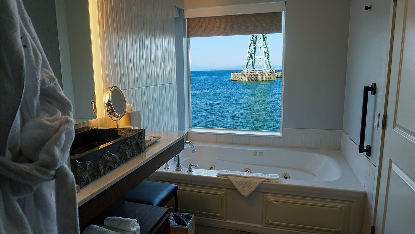 Cannery Pier Hotel & Spa has jacuzzi suites