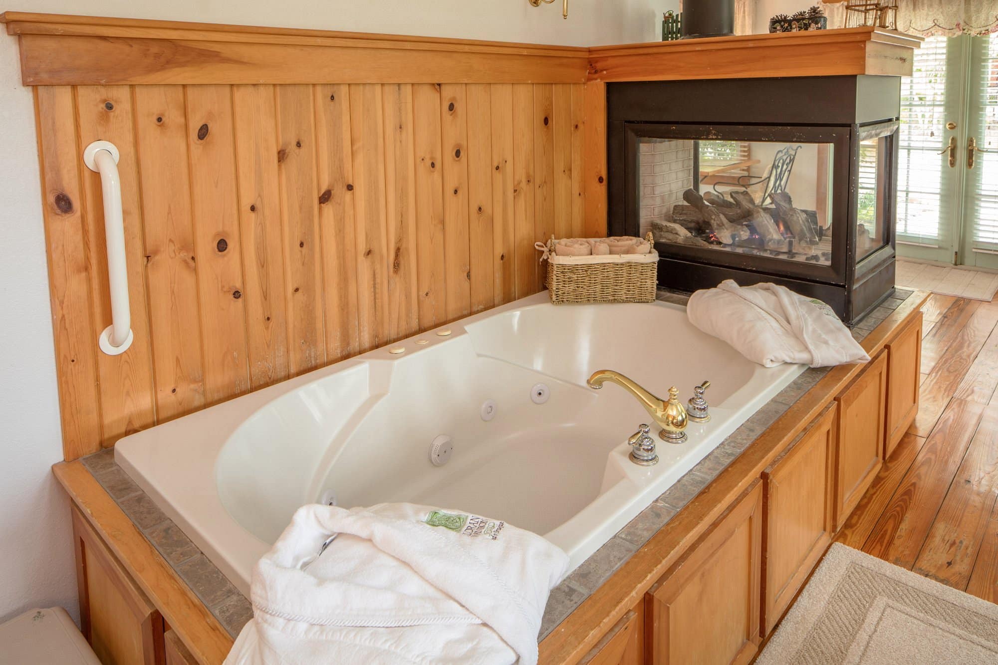 Cloran Mansion Bed & Breakfast has suites with heart-shaped tub