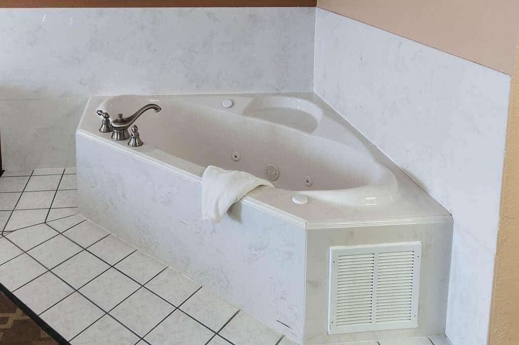 Comfort Inn Conroe has jacuzzi suites