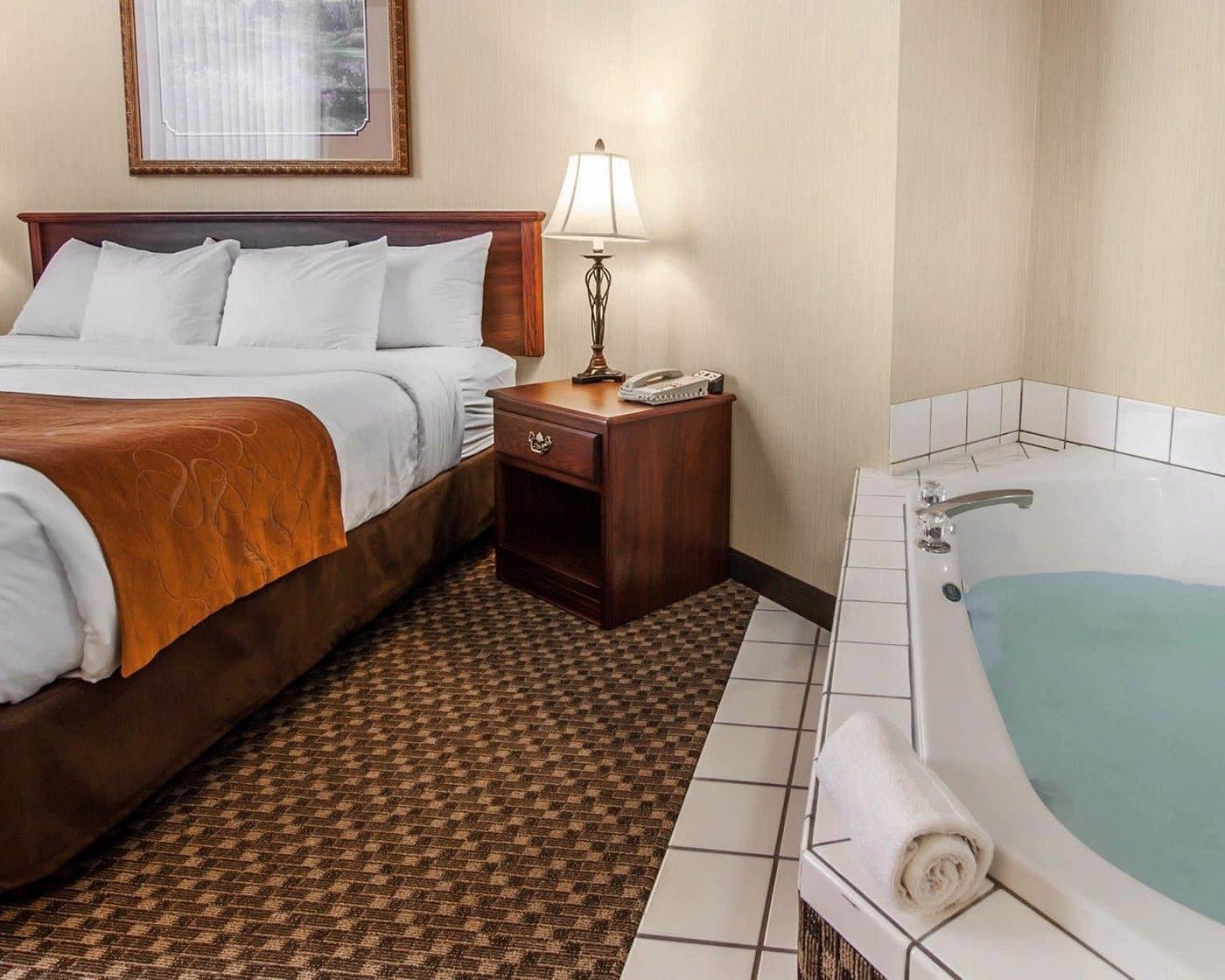 Comfort Suites Corvallis has jacuzzi suites