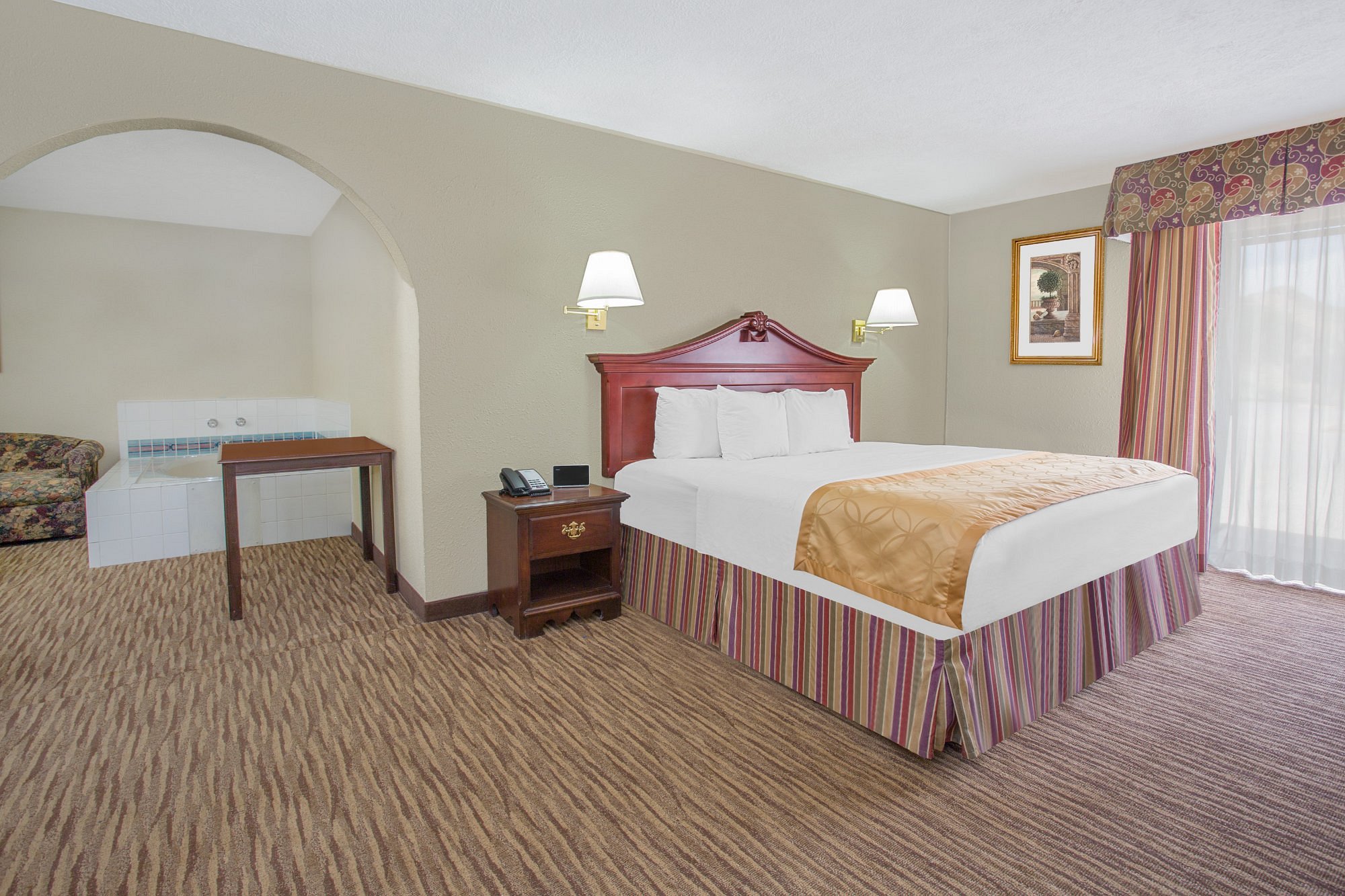 Days Inn & Suites by Wyndham Red Rock-Gallup has jacuzzi suites