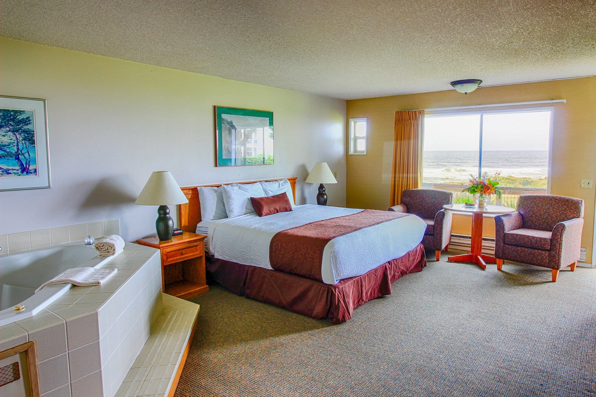 Fireside Motel has jacuzzi suites