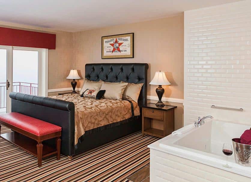 Fitger’s Inn has jacuzzi suites