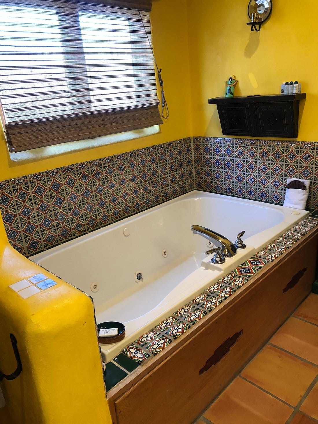 Hacienda del Sol has jacuzzi suites