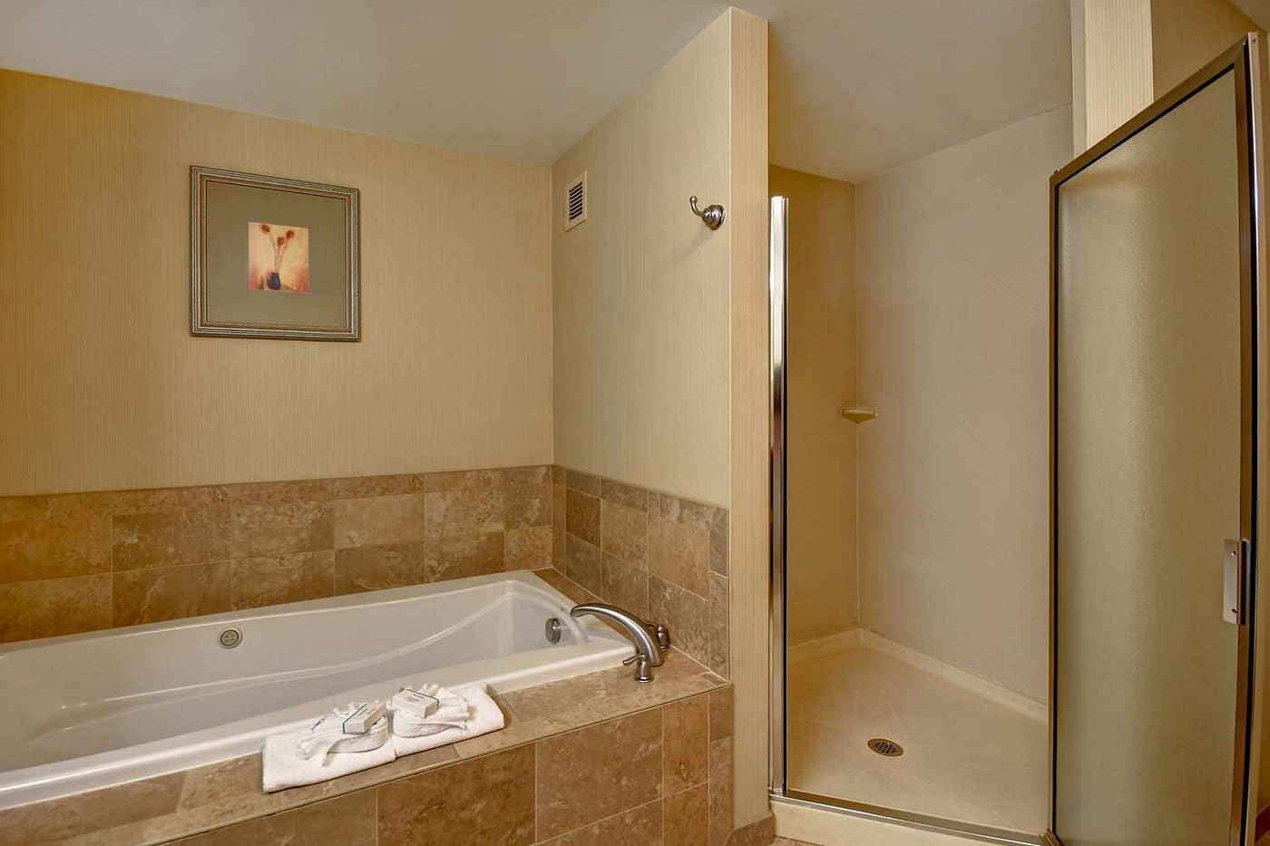 Hampton Inn Rutland has jacuzzi suites