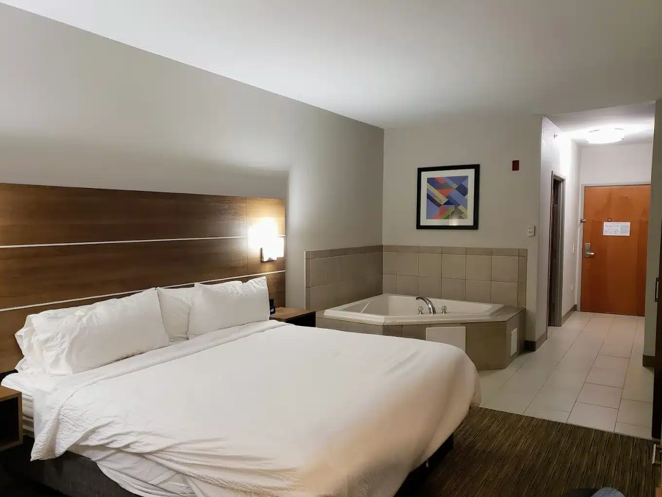Holiday Inn Express & Suites Chicago North-Waukegan-Gurnee